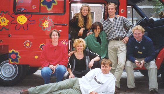 Oprichter NGO War Child Willemijn Verloop met team