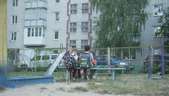 War-Child_Oekraïne_Veilige-Plek_Dmitry_met-vriend_231022