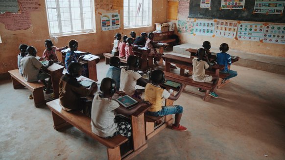 Can't Wait to Learn kinderen in Oeganda_War Child_190918.jpg