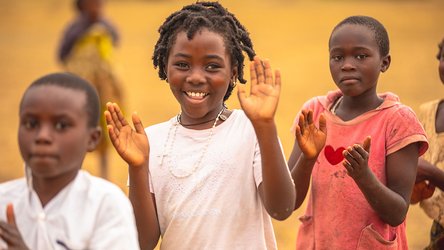 Mado from DR Congo is happy when she participates in War Child's TeamUp and Can't Wait to Learn programmes in Uganda